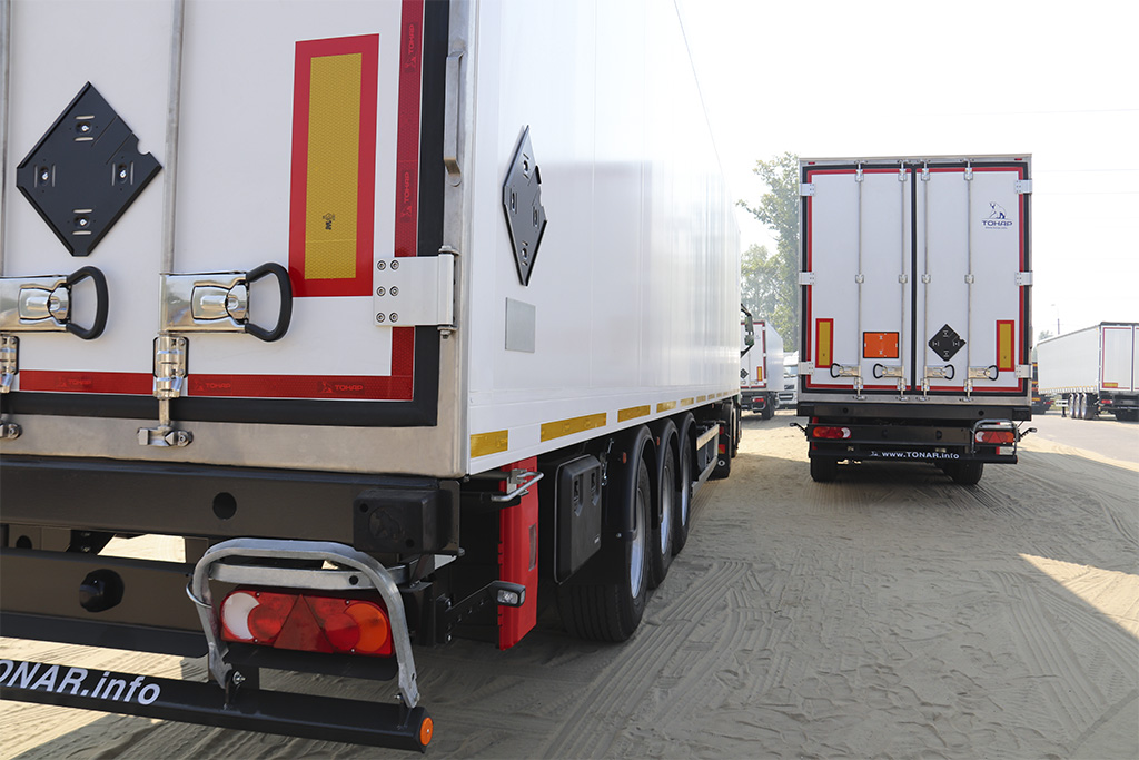 Тонар R3-13 для перевозки опасных грузов