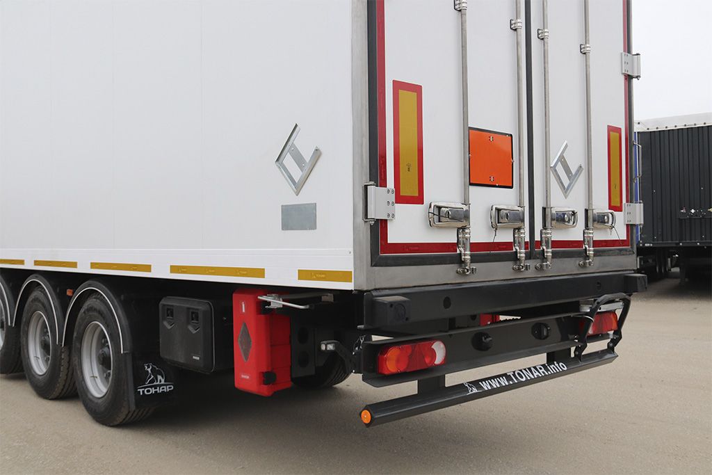 Стандартная комплектация полуприцепа для перевозки опасных грузов
